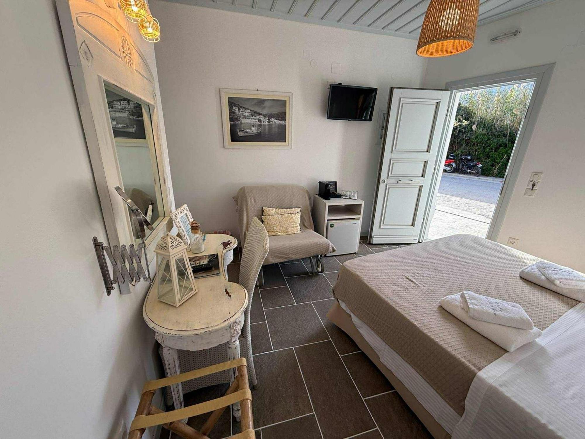 Kohylia Beach Guest House Platis Gialos  Eksteriør billede